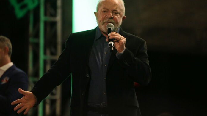 as-datas-do-decimo-terceiro-salario-em-2025-deixam-os-brasileiros-pularem-de-alegria!