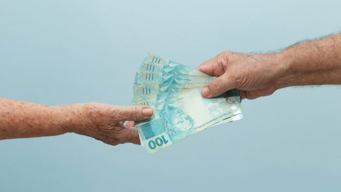 o-programa-mec-oferece-uma-bolsa-de-estudos-de-r-$-1.050-e-abre-portas-para-o-ensino